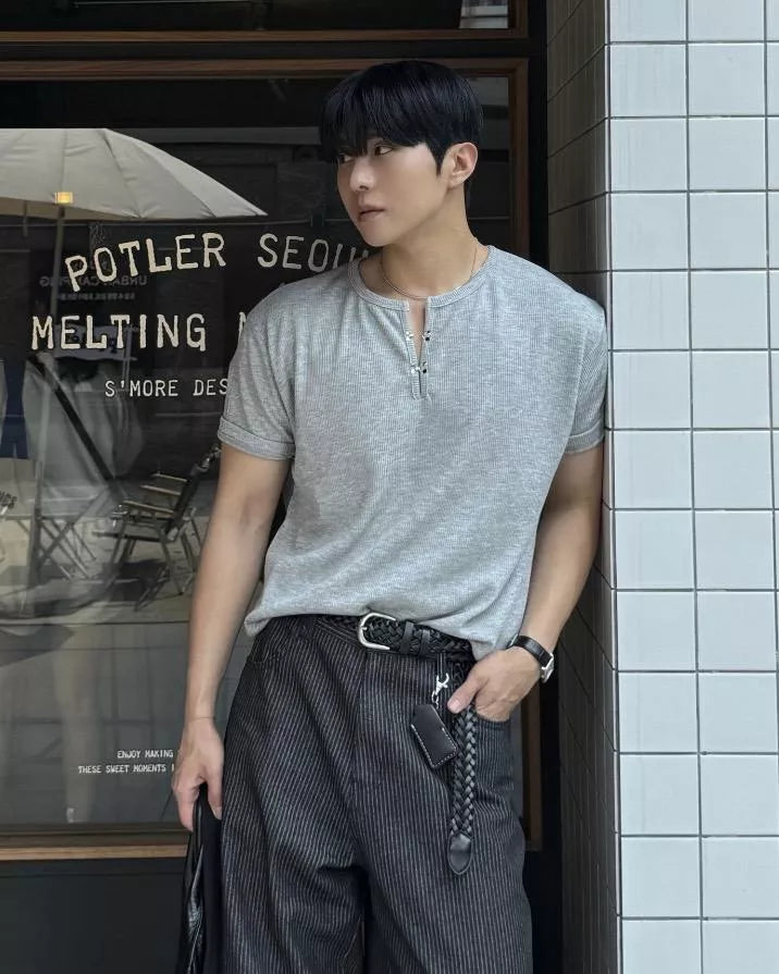 Hook Henley Short-Sleeve