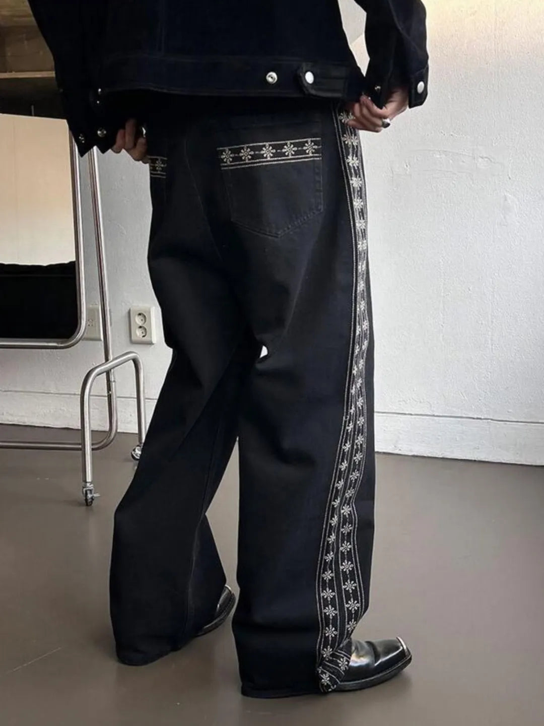Handmade flower denim Pant
