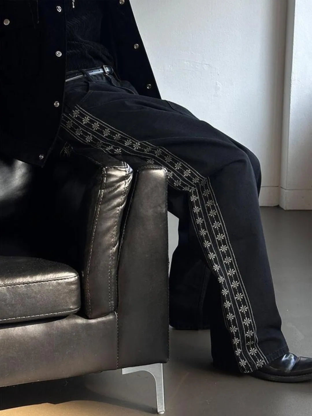 Handmade flower denim Pant