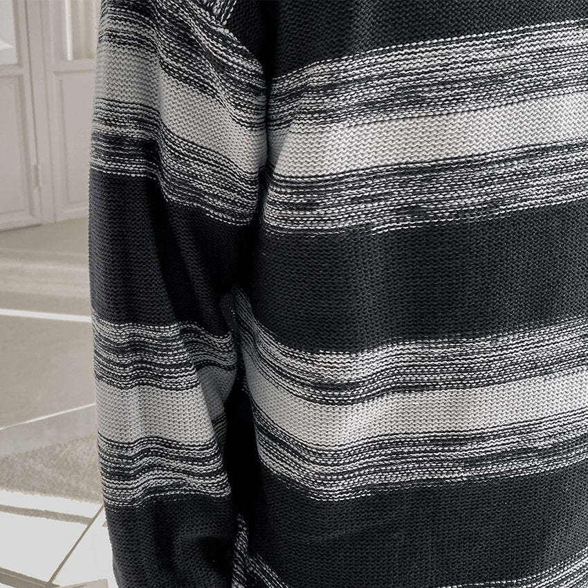 Gradation Line Slit Knit