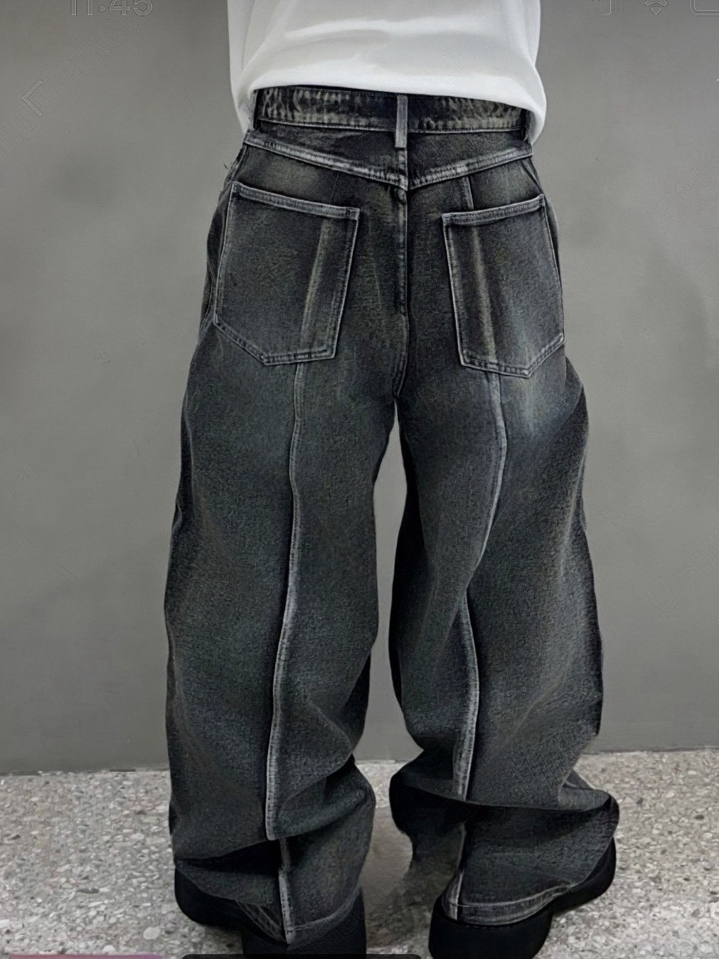 Parachute Wide Jeans