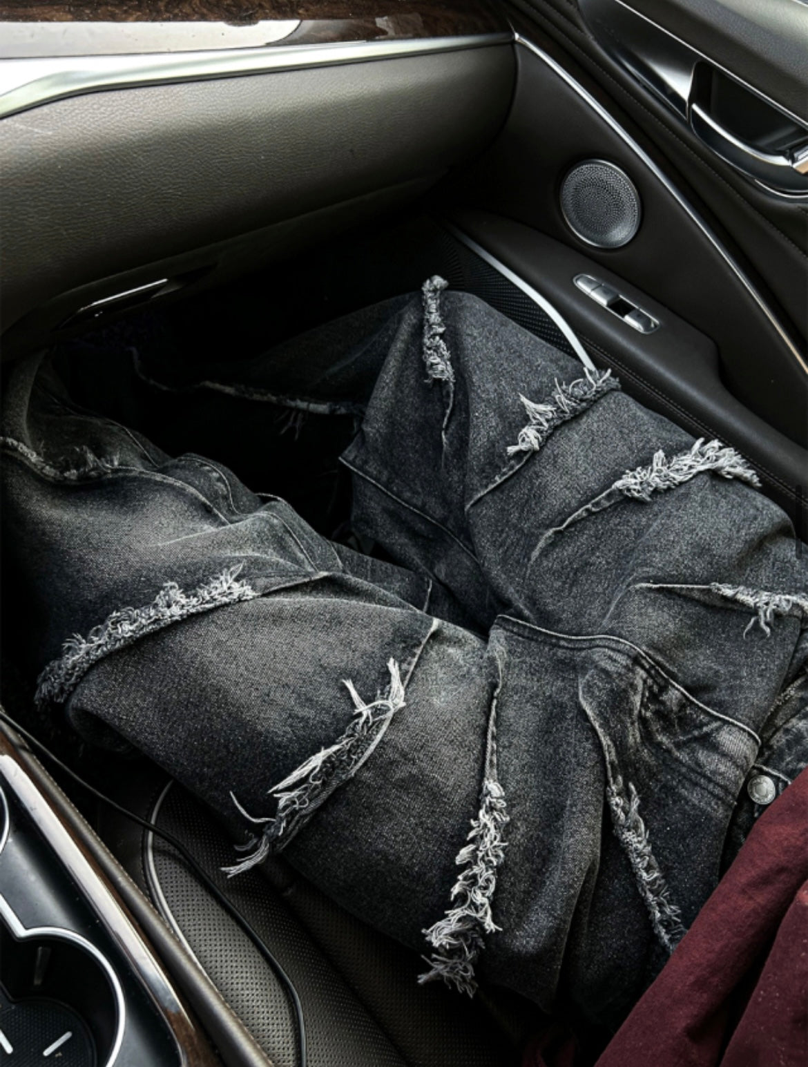 CUT-OFF Pants